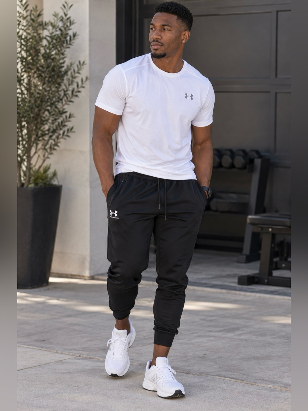 Under Armour Men’s Black Performance Jogger Pants Loose Fit